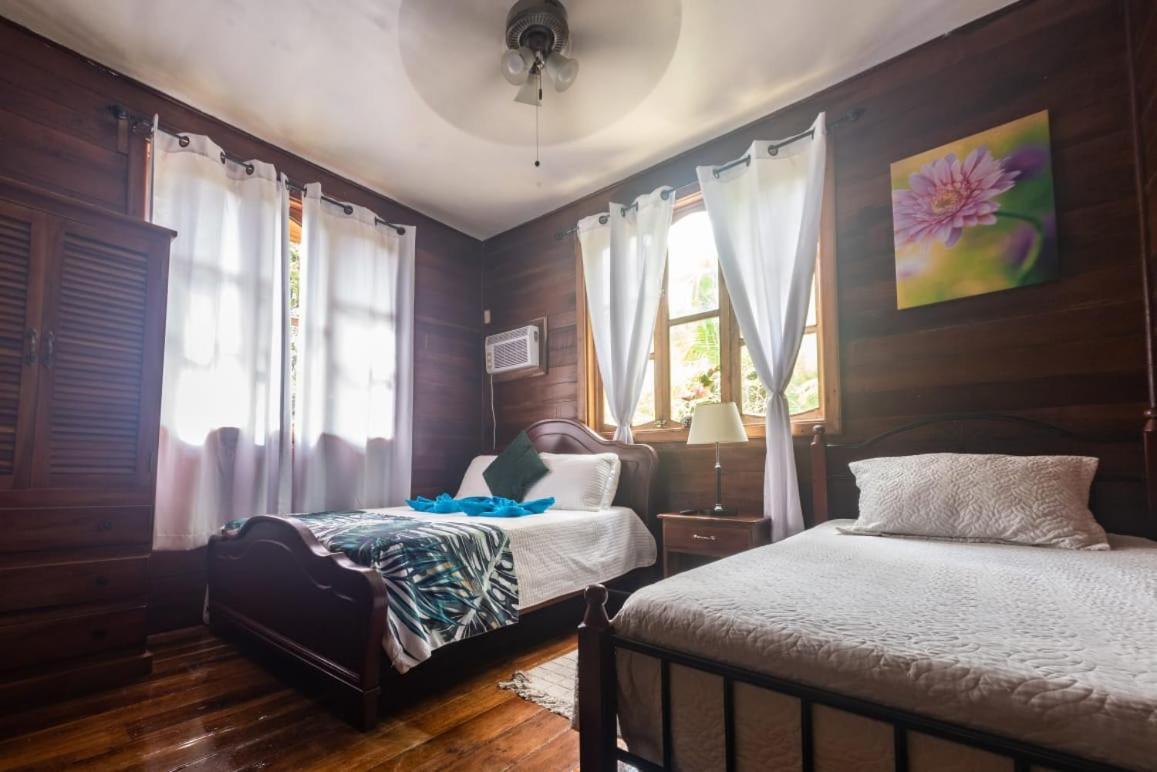 Hotel Tierra Verde Bed And Breakfast Bocas del Toro Extérieur photo