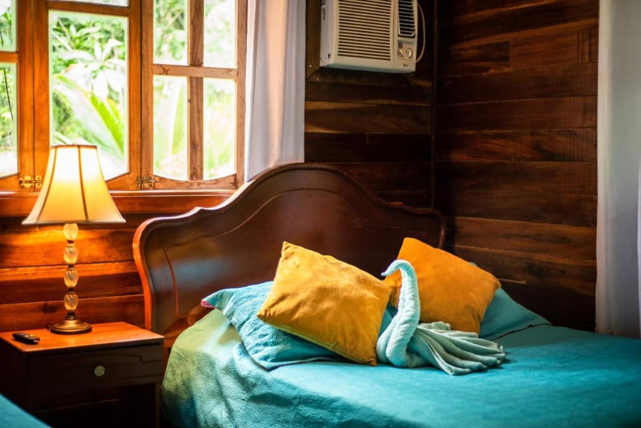 Hotel Tierra Verde Bed And Breakfast Bocas del Toro Extérieur photo