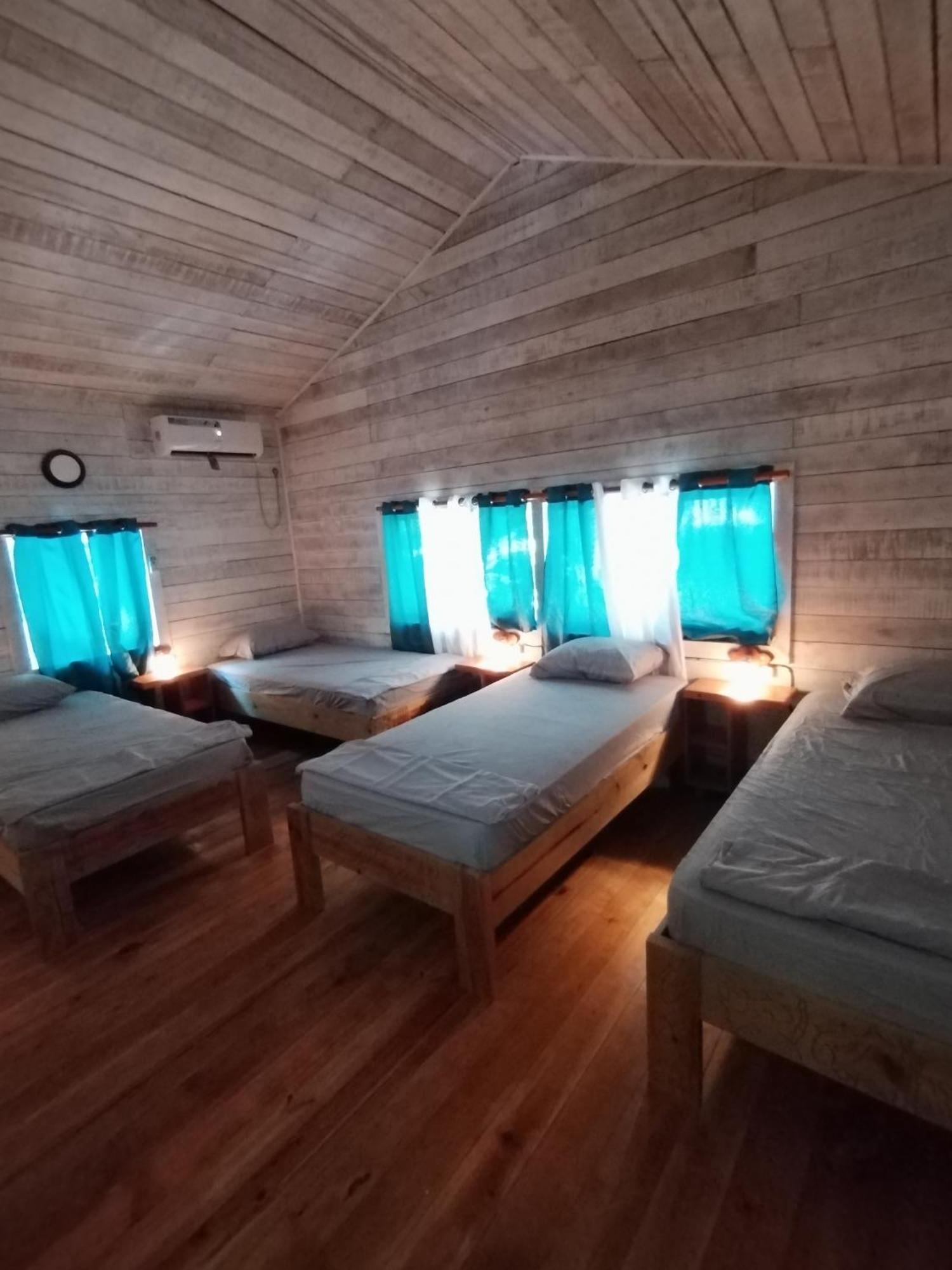 Hotel Tierra Verde Bed And Breakfast Bocas del Toro Extérieur photo