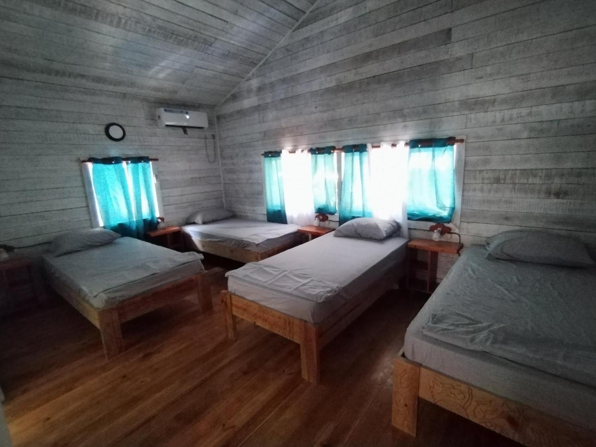 Hotel Tierra Verde Bed And Breakfast Bocas del Toro Extérieur photo